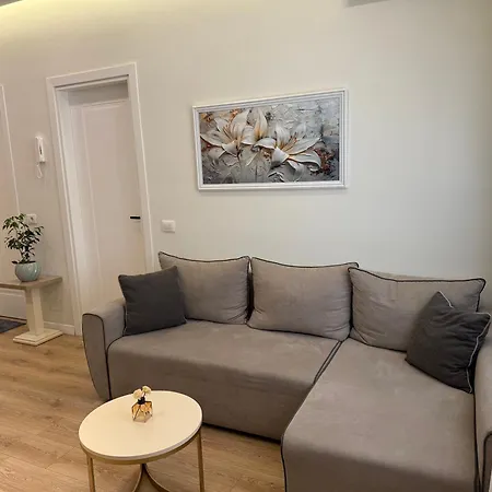 Priam 2 Apartman Tirana