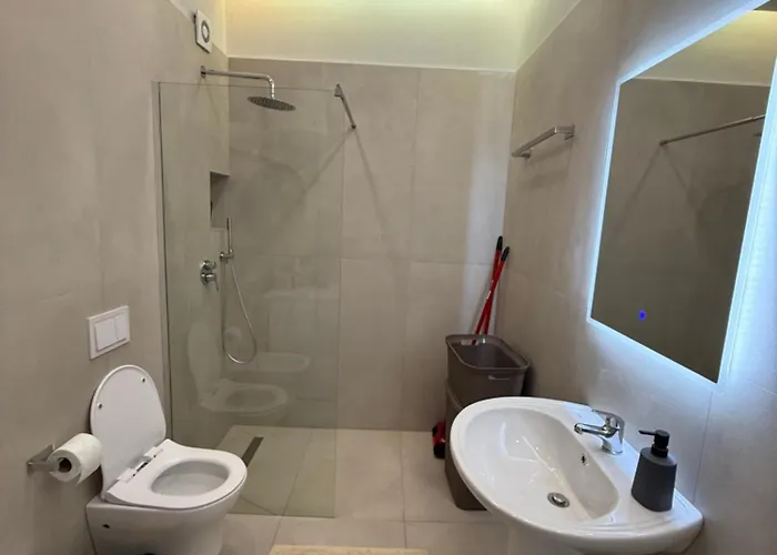 Apartamento Priam 2 *